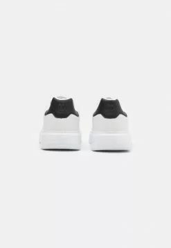 YOURTURN UNISEX - Sneakers Basse - White 14 YOURTURN UNISEX - Sneakers Basse - White -Sconto YOURTURN in Italia 01b6cd1cae564b848cd1da9659e6a859