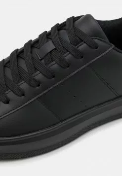 YOURTURN UNISEX - Sneakers Basse - Black -Sconto YOURTURN in Italia 073cf78433364a9a8d0dba7d159a70e4