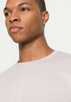 YOURTURN 5 PACK - Maglietta A Manica Lunga - Black/silver/lilac, Unisex -Sconto YOURTURN in Italia 0a4e7ea8bdfd4938945aadc671f98be7