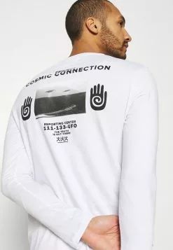 YOURTURN UNISEX - T-shirt Con Stampa - White -Sconto YOURTURN in Italia 13fa6b3fc9834656ae54ef3297b4974d