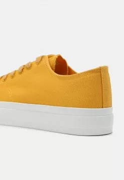YOURTURN UNISEX - Sneakers Basse - Yellow 13 YOURTURN UNISEX - Sneakers Basse - Yellow -Sconto YOURTURN in Italia 1a653959a94e488f8fd60b96024c86ac