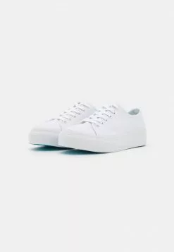 YOURTURN UNISEX - Sneakers Basse - White -Sconto YOURTURN in Italia 23fae34877d449678648eca0690f4d3e
