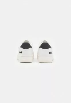 YOURTURN BATMAN UNISEX - Sneakers Basse - White -Sconto YOURTURN in Italia 2f738d8df35542dfb2b69b7930895107