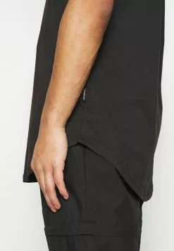 YOURTURN UNISEX - T-shirt Basic - Black -Sconto YOURTURN in Italia 323f152e67c14f5ab85a963e7a395994