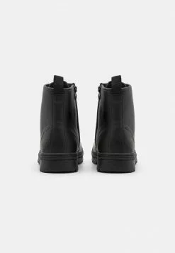 YOURTURN Uomo Stivaletti Stringati - Black -Sconto YOURTURN in Italia 39c3549b77404265a28c3e2167c0218e