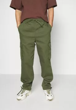 YOURTURN UNISEX - Pantaloni Cargo - Light Green -Sconto YOURTURN in Italia 3d4570a4a8af408285758d3c1735a6e1