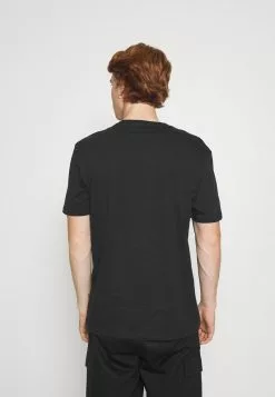 YOURTURN UNISEX - T-shirt Con Stampa - Black 10 YOURTURN UNISEX - T-shirt Con Stampa - Black -Sconto YOURTURN in Italia 425245b872ac45e5bc20a31fc55eccc2