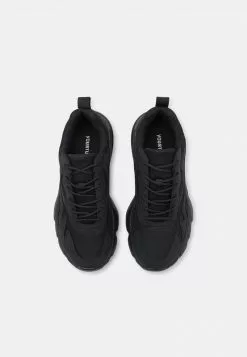 YOURTURN UNISEX - Sneakers Basse - Black -Sconto YOURTURN in Italia 444176f1f49948c9a5800b0c674bc2c9