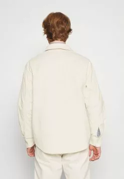 YOURTURN CORDUROY OVERSHIRT UNISEX - Giacca Leggera - Off-white 9 YOURTURN CORDUROY OVERSHIRT UNISEX - Giacca Leggera - Off-white -Sconto YOURTURN in Italia 5267ea0098d04189aab866858c197ba8