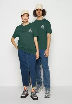 YOURTURN GRAPHIC TEE WINCENT WEISS UNISEX - T-shirt Con Stampa - Dark Green -Sconto YOURTURN in Italia 543261e89e4b410c9fc84d7f017dbdc8