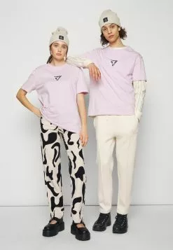 YOURTURN GRAPHIC TEE WINCENT WEISS UNISEX - T-shirt Con Stampa - Lilac -Sconto YOURTURN in Italia 65bd76048f52477aa040ce965fc5851e