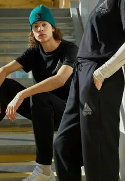 YOURTURN WINCENT WEISS BASIC - Pantaloni Sportivi - Black, Unisex -Sconto YOURTURN in Italia 6a05674027494daba39be921802cf4df