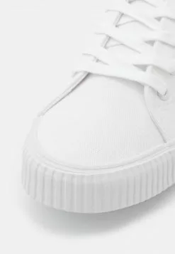 YOURTURN UNISEX - Sneakers Basse - White -Sconto YOURTURN in Italia 6bd43ffc5cbc44c1987f5c06b55f28df