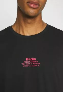 YOURTURN UNISEX - T-shirt Con Stampa - Black -Sconto YOURTURN in Italia 7a5fc2f7ebb64a38b5c1cd7b5a29e2e7