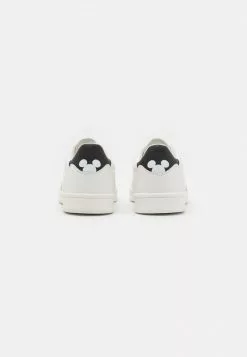 YOURTURN DISNEY UNISEX - Sneakers Basse - White -Sconto YOURTURN in Italia 810e7fcc6eb24d4c9429b76cfca9e617