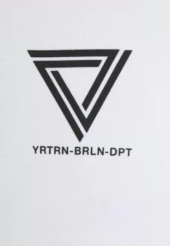 YOURTURN UNISEX - Maglietta A Manica Lunga - White 16 YOURTURN UNISEX - Maglietta A Manica Lunga - White -Sconto YOURTURN in Italia 9132889ed82a4cf3847913ff32587d93