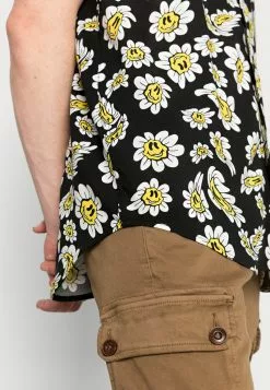 YOURTURN UNISEX - Camicia - Black 11 YOURTURN UNISEX - Camicia - Black -Sconto YOURTURN in Italia 98412018a76b44de932c4859e3f9c834