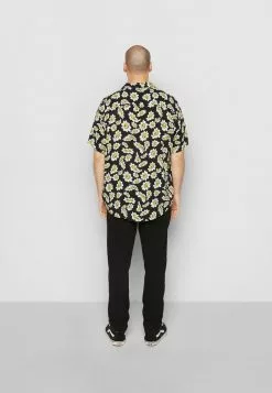 YOURTURN UNISEX - Camicia - Black -Sconto YOURTURN in Italia 9e87a7ceb2f04d83b27b7f4211fcd7da