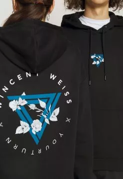 YOURTURN WINCENT WEISS UNISEX - Felpa Con Cappuccio - Black -Sconto YOURTURN in Italia 9fe27dbc902f4e46bedeb55171530789