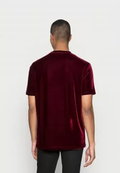 YOURTURN VELVET UNISEX - T-shirt Basic - Bordeaux 9 YOURTURN VELVET UNISEX - T-shirt Basic - Bordeaux -Sconto YOURTURN in Italia a1421208d0854532850e9d7018ba2887