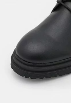 YOURTURN UNISEX - Stringate - Black -Sconto YOURTURN in Italia b15dd25892274c15afc38d44a471df47