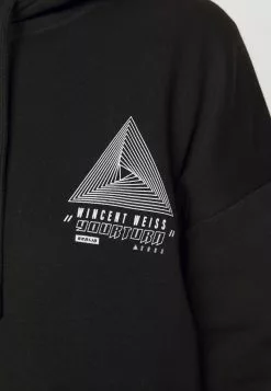 YOURTURN WINCENT WEISS TRIANGLE LOGO UNISEX - Felpa Con Cappuccio - Black -Sconto YOURTURN in Italia c7b1ae855c2c4a578f7f443583019ec7