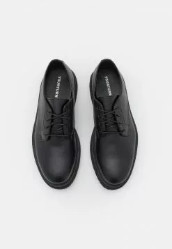 YOURTURN UNISEX - Stringate - Black -Sconto YOURTURN in Italia dc93ac7067e34cd28cd671d6903ed1a3