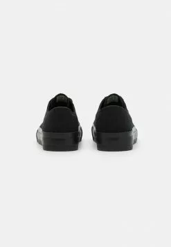 YOURTURN UNISEX - Sneakers Basse - Black -Sconto YOURTURN in Italia de6fe93054a54f9a838991e3a076f1e7