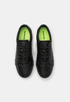 YOURTURN UNISEX - Sneakers Basse - Black -Sconto YOURTURN in Italia dfafd66f834f4ce88f3c7ea064a11b9f