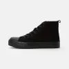 YOURTURN Sneakers Basse - Black, Unisex -Sconto YOURTURN in Italia e6cbcb5306544f70933ef387c21f6d6a