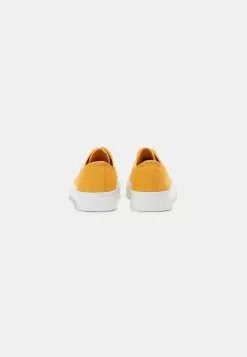 YOURTURN UNISEX - Sneakers Basse - Yellow 11 YOURTURN UNISEX - Sneakers Basse - Yellow -Sconto YOURTURN in Italia ea7400f5a52943cbb99fd1604652df16