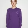 YOURTURN UNISEX - Maglietta A Manica Lunga - Purple -Sconto YOURTURN in Italia f7135b5cc62d47619a55cae7dee41ccb