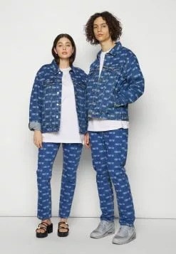 YOURTURN WINCENT WEISS UNISEX - Giacca Di Jeans - Blue Denim -Sconto YOURTURN in Italia fb8c1e78353d4396b94ed4b713dcf76f